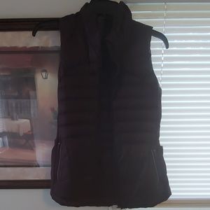 Maroon vest lululemon size 6